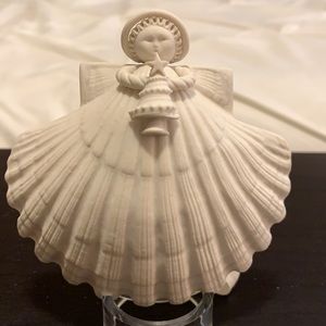 Margaret Furlong 1990 Angel Christmastree Ornament